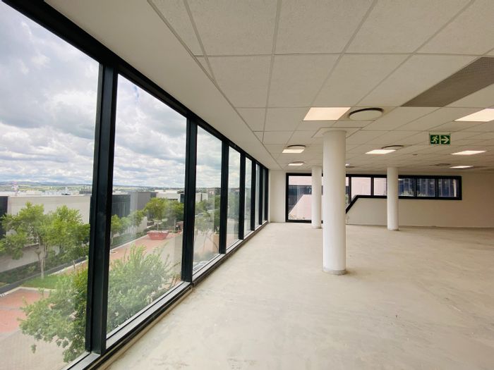 Commercial Office Space To Rent in Waterfall with 26 parking bays available.