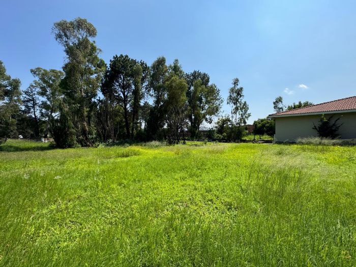 Glen Marais Commercial For Sale: 25-unit hotel and main house, redevelopment potential.