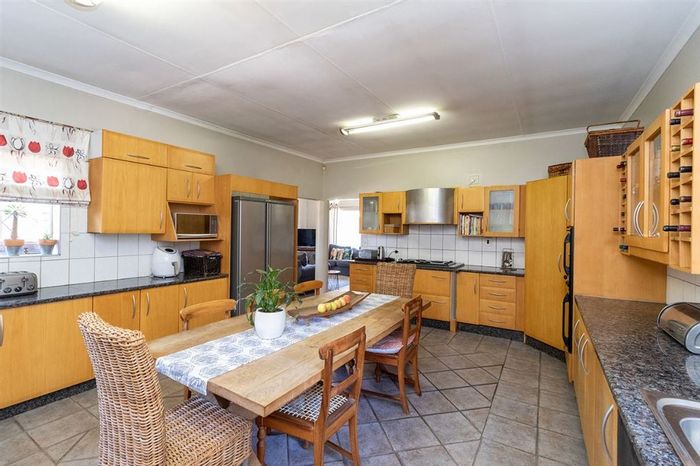For Sale: House in Van Riebeeck Park with pool, granny flat, and study.