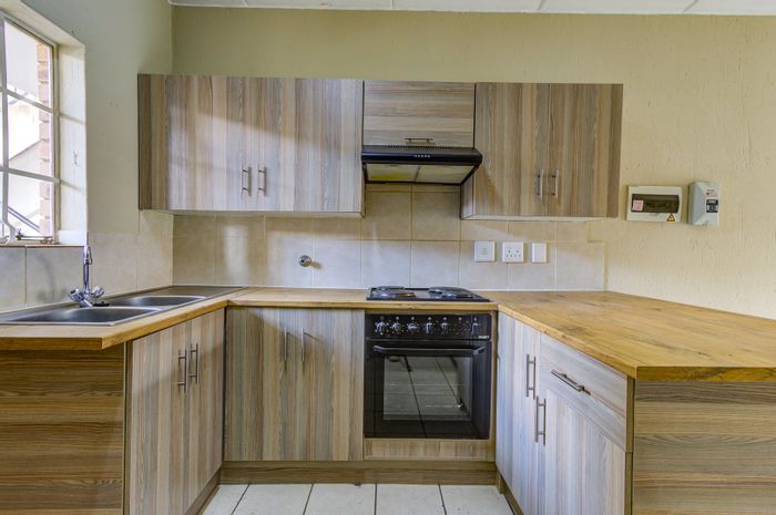 For Sale: Apartment in Comet with 24/7 security, prepaid electricity, and communal gardens.