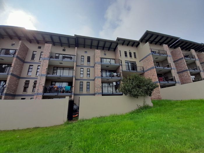 For Sale: Apartment in Solheim with garden, patio, pool, gym, and security.