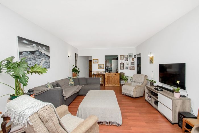 Northcliff Apartment For Sale: Private garden, easy access, pet-friendly, 24-hour security.