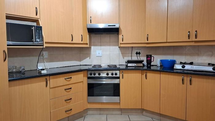 For Sale: 3-Bedroom Townhouse in Beyers Park with Staff Quarters and 2 Garages.