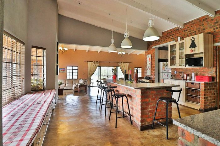 For Sale: Mnandi House with solar, pool, and approved plans for expansion.