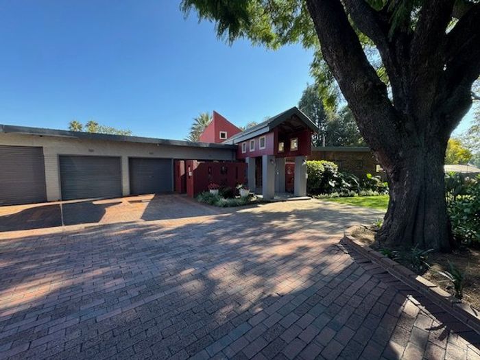 Aston Manor House For Sale: 7 Bedrooms, Pool, Triple Garage, Staff Quarters.