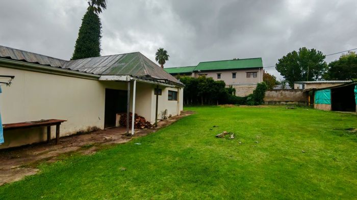 Blanco House For Sale: Two homes, large corner lot, development potential.