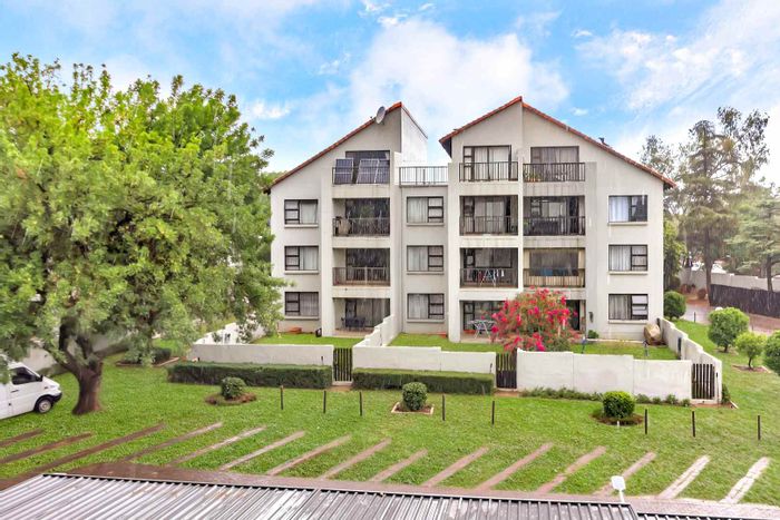 Spacious 3-bedroom apartment in Paulshof with pool, security, and loft. For Sale.