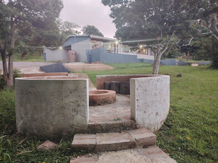 Ramsgate House To Rent: Spacious garden, boma, flatlet, near beach amenities.