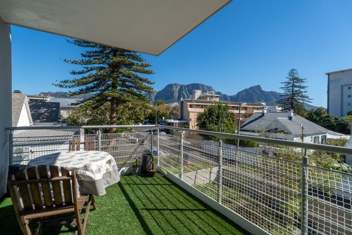 For Sale: 2-Bedroom Apartment in Kenilworth Upper with prime amenities and convenience.