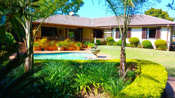 Ferndale House For Sale: 3 beds, pool, flatlet, solar energy, spacious garden.