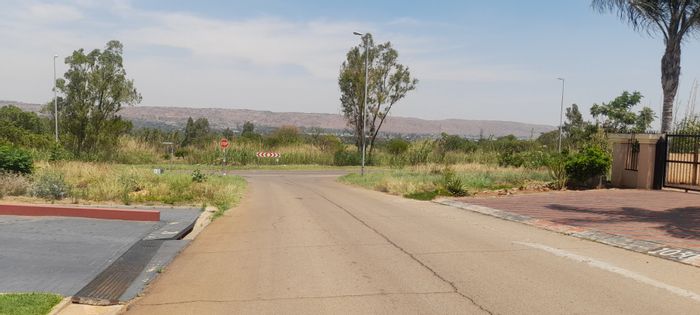 Vacant Land Residential For Sale in Suiderberg – 500m2 with development potential.