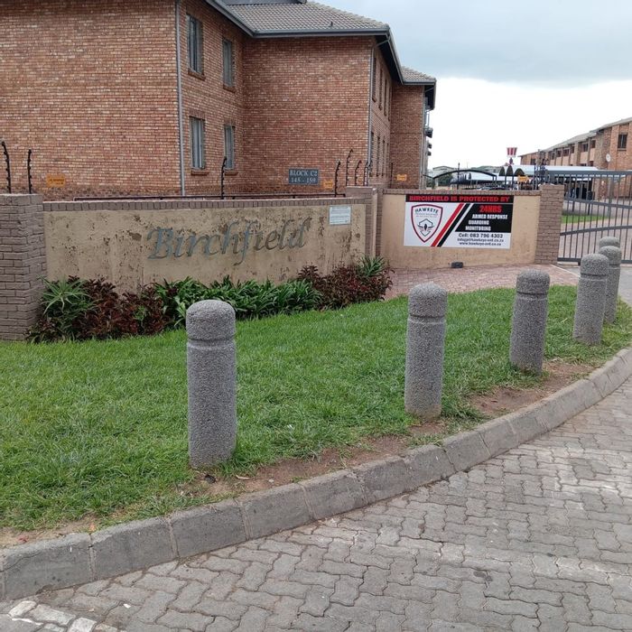 2 Bed, 1 Bath Apartment For Sale in Halfway House with 24/7 Security.