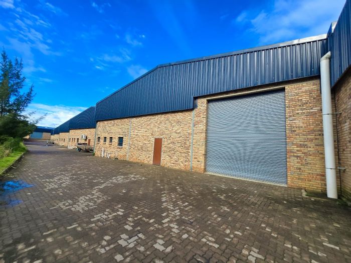 Spacious industrial warehouse in Shakas Head, 3-phase power, truck access available to rent.