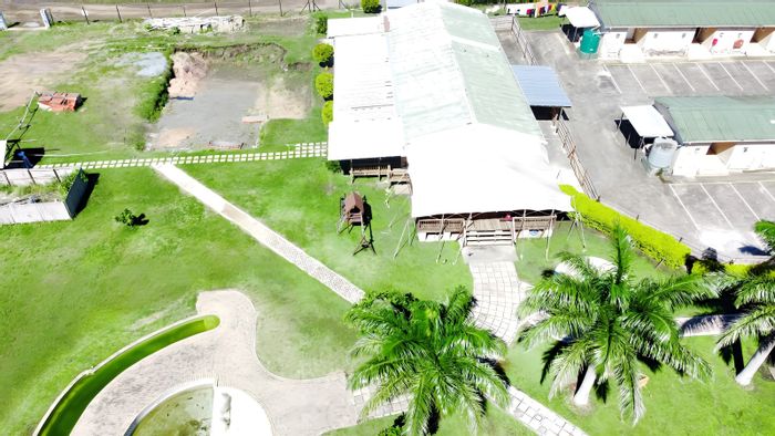 Commercial space in Stanger Rural to rent, ideal for events with bar and kitchen.