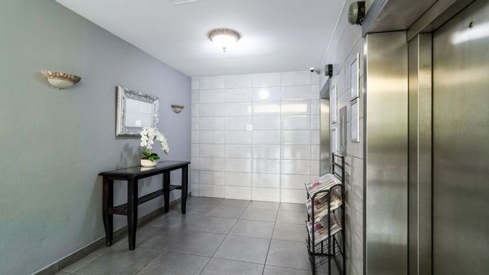 For Sale: 1.5 Bedroom Apartment in Bedford Gardens with secure parking and gardens.