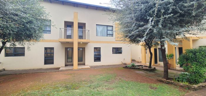 For Sale: 3-Bedroom Townhouse in Raslouw Gardens with garden, balcony, and secure estate.