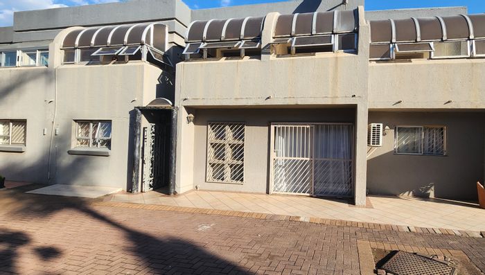 Erasmia House For Sale: 4 Bedrooms, Aircon, Open-plan Living, Secure Complex.