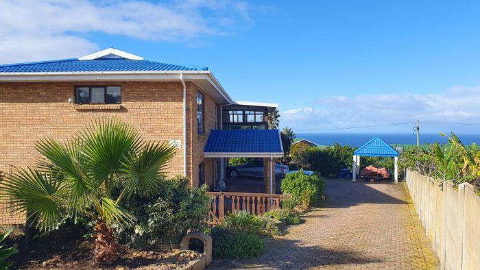 For Sale: House in Dana Bay with sea views, pool, and green belt access.