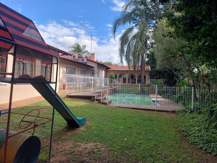 For Sale: Spacious 5-Bedroom House in Gallo Manor with Pool and Guest Cottage.