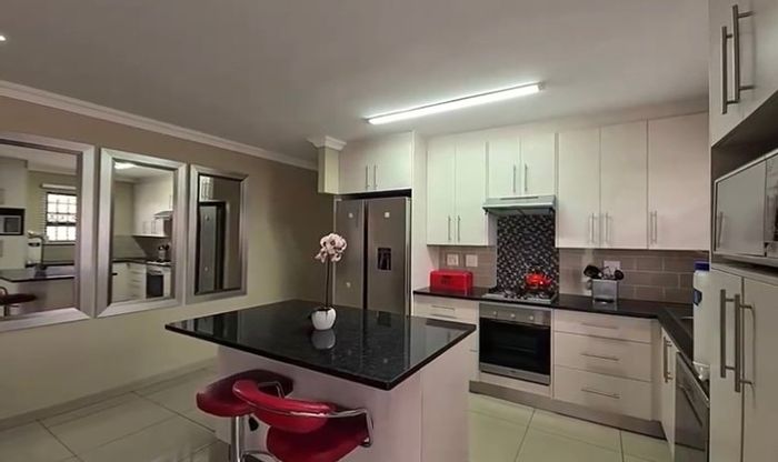 Beacon Bay Townhouse For Sale: 3 beds, open-plan living, braai area, secure access.
