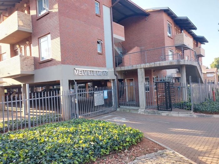 Auckland Park Apartment For Sale: 1 Bed, 1 Bath, Open Plan Living, Balcony.