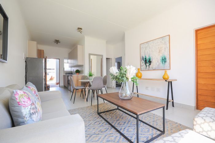 Irene Apartment For Sale: Clubhouse, pool, gardens, and easy access to amenities.