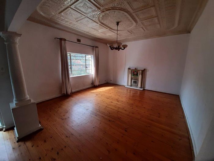 Spacious Primrose East house with pool, flatlets, and 3-car garage for sale.