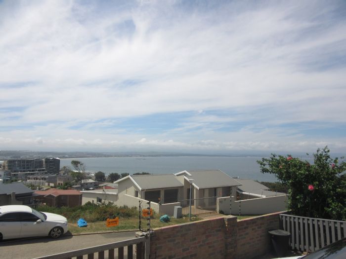 De Bakke House For Sale: 5 beds, 4 baths, dual kitchens, terrace with Jacuzzi.