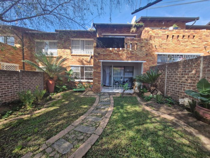 For Sale: Buccleuch Townhouse with 2 beds, pool, garden, and 24-hour security.