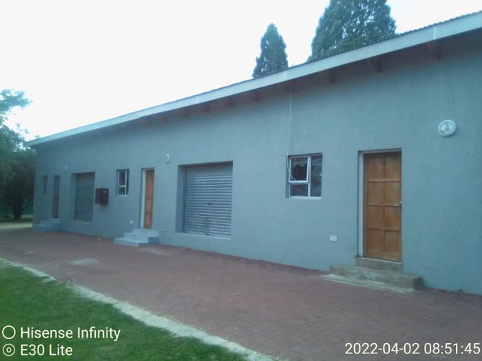 Commercial property for rent in Austin View, ideal for diverse business opportunities.