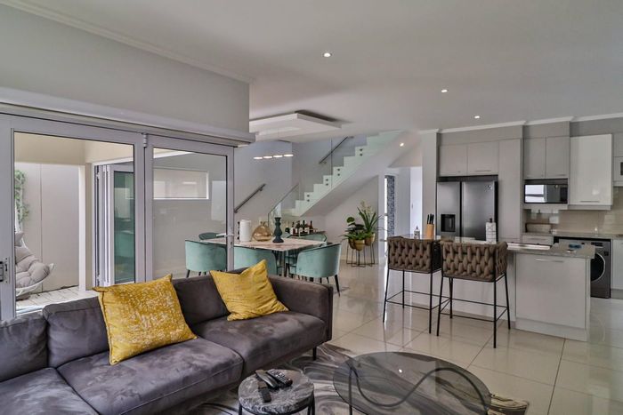 House to Rent in Morningside: 3 beds, private garden, en-suite bathrooms, built-in braai.