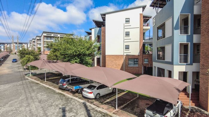 For Sale: 3-Bedroom Apartment in Greenstone Gate with private garden and pet-friendly amenities.