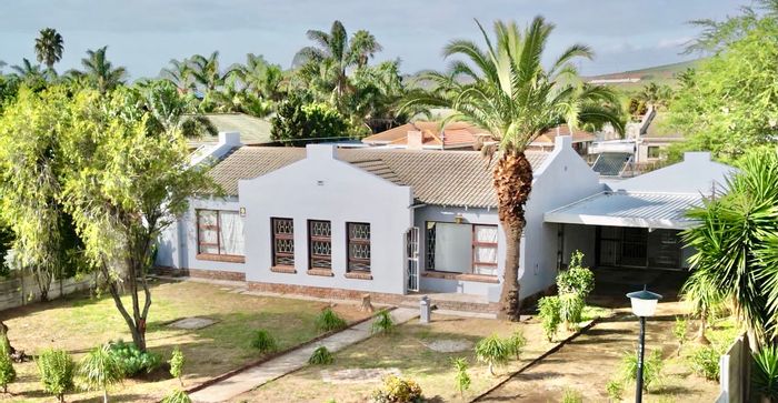 Windsor Park House For Sale: 4 bedrooms, granny flat, large backyard, entertainment area.