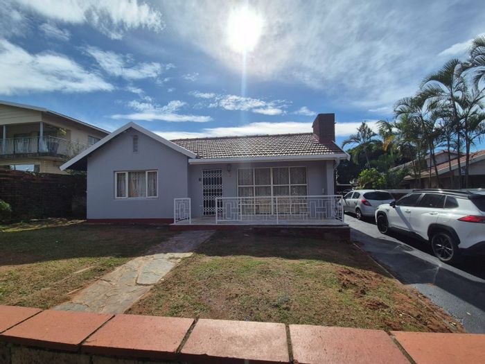Isipingo Hills House For Sale: 4 beds, granny cottage, rental income potential.