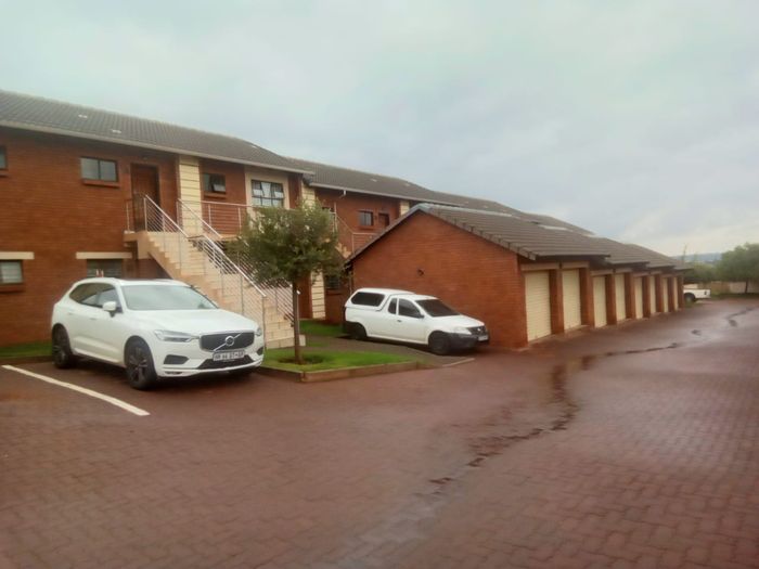3-Bedroom Apartment To Rent in Noordwyk with 24-hour security and double garage.