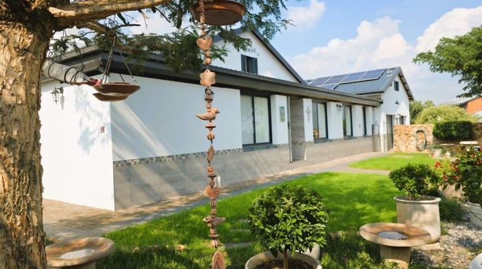 House To Rent in Kleinfontein AH: 4 beds, 3 baths, wildlife park access.