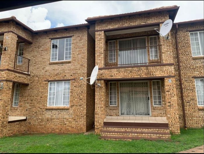 For Sale: 2-Bedroom Townhouse in Noordwyk with Balcony, Prepaid Electricity, Fibre Ready.