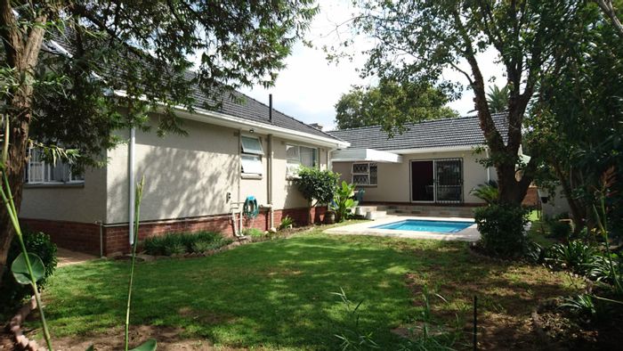 Edenvale Central House For Sale: Spacious home with pool, cottage potential, and security.