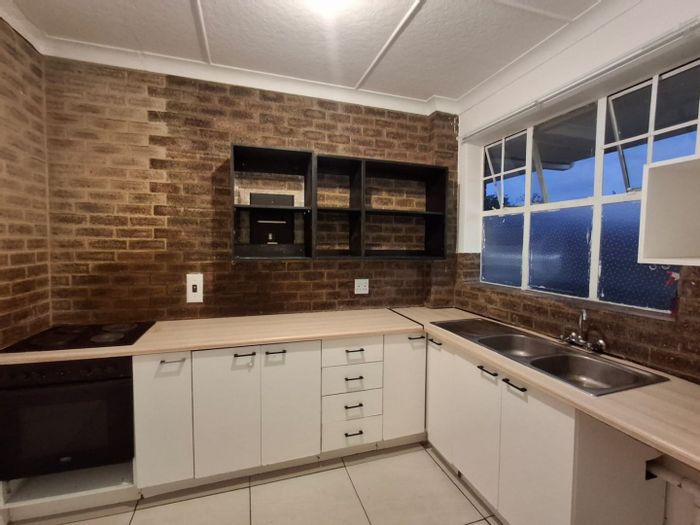 For Sale: 2-Bedroom Apartment in Florida with upgraded kitchen, balcony, and secure parking.