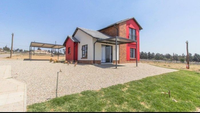 For Sale: House in Reigerpark with big garden, built-in kitchen, secure estate.