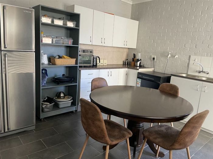 For Sale: Spacious 5-Bedroom House in Benoni Central with 6 Bathrooms and Study.