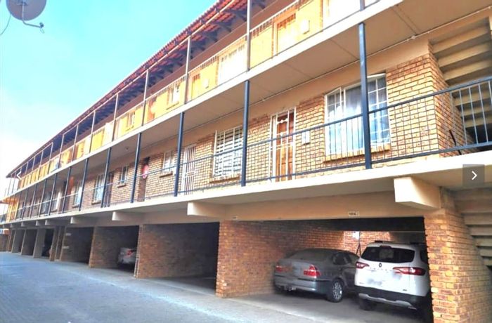 For Sale: Apartment in Kempton Park Central with 2 bedrooms, kitchen, and transport access.