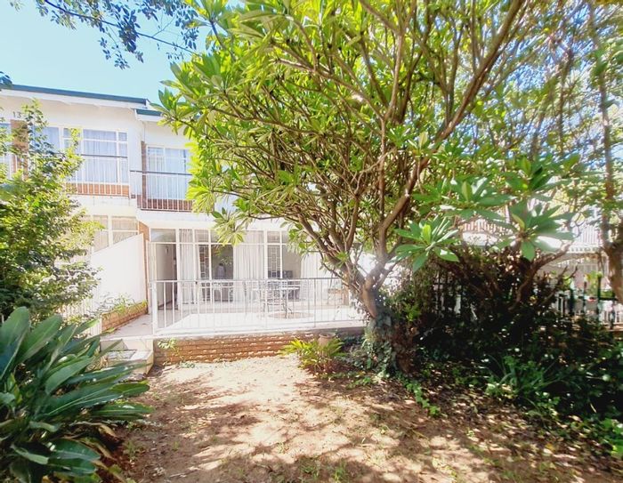 For Sale: Mooikloof Ridge Townhouse with 3 bedrooms, pet-friendly, secure area.