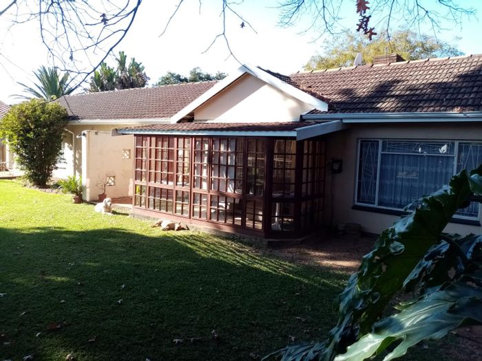 For Sale: House in Birchleigh with pool, study, garages, and security features.