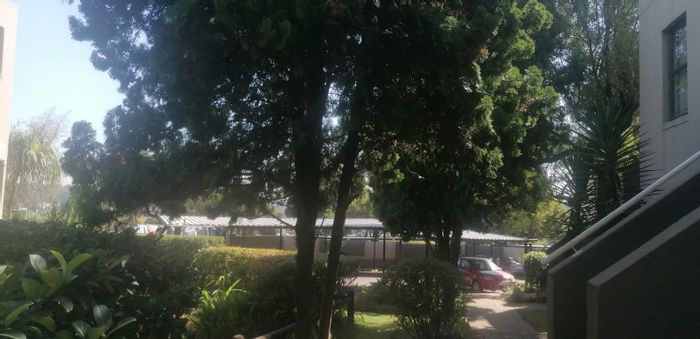 2-Bed, 2-Bath Apartment in Marais Steyn Park with pool and 24-hour security. To Rent.