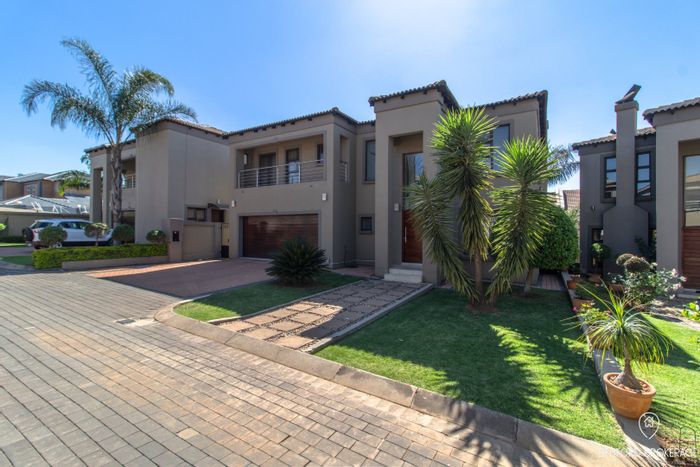 Meyersdal House For Sale: 3 beds, gas braai, double garage, secure complex.