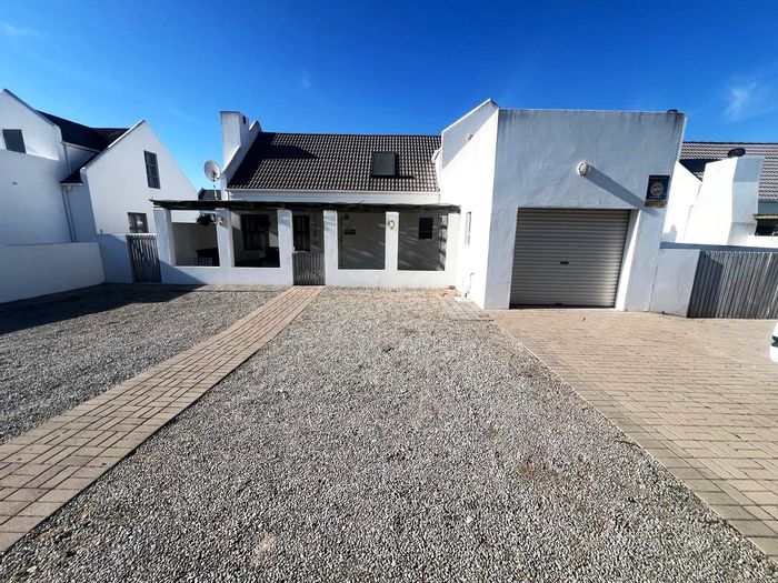 For Sale: House in Golden Mile with pool, B&B potential, and beach views.