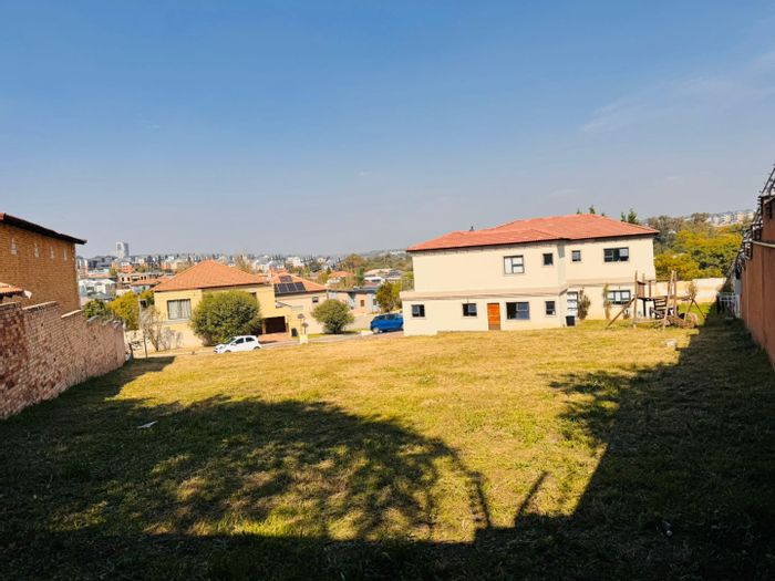 Kyalami Glen Estate: For Sale - 771m² vacant land with security, amenities, and convenience.