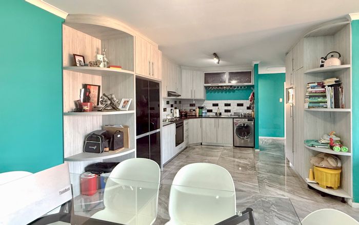 For Sale: 3-bedroom apartment in Kabega with open-plan living and prepaid utilities.
