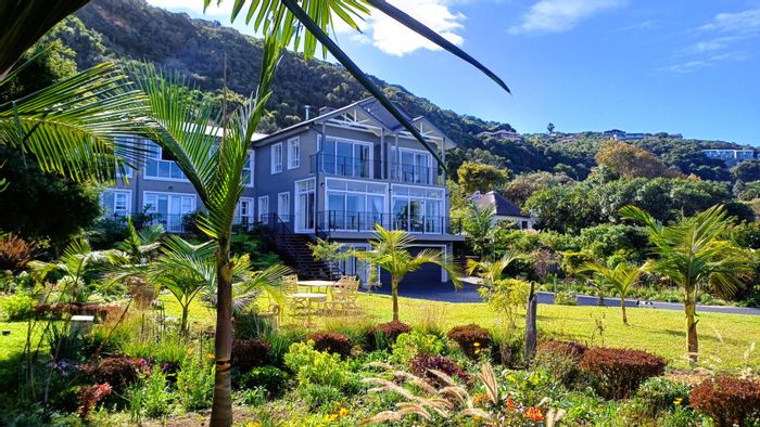 For Sale: House in Wilderness Central with 10 self-catering units, ocean views.